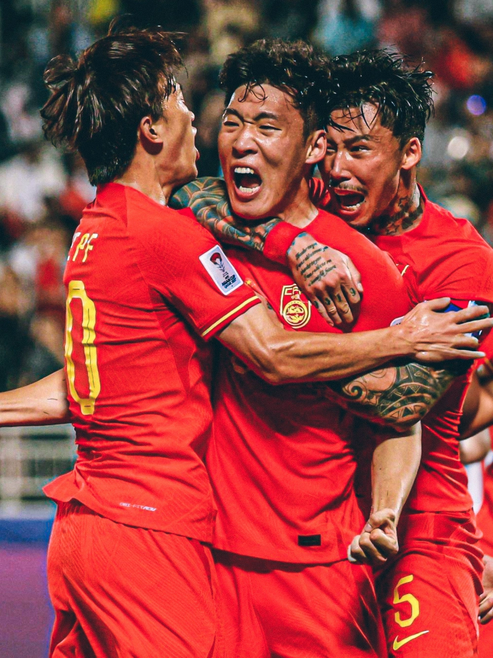 国内足球比赛引起激烈讨论 国内足球比赛引起激烈讨论